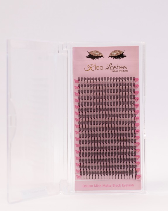 Spikey Lashes