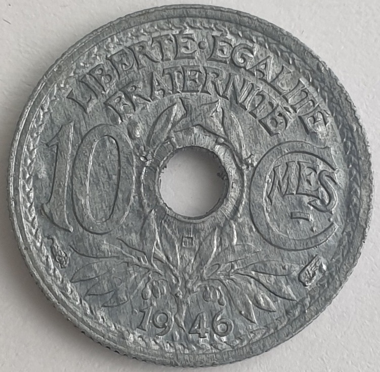 France - 10 Centimes 1946