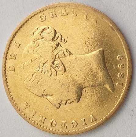 England - Half sovereign 1869 shield