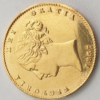 England - Half sovereign 1857 shield